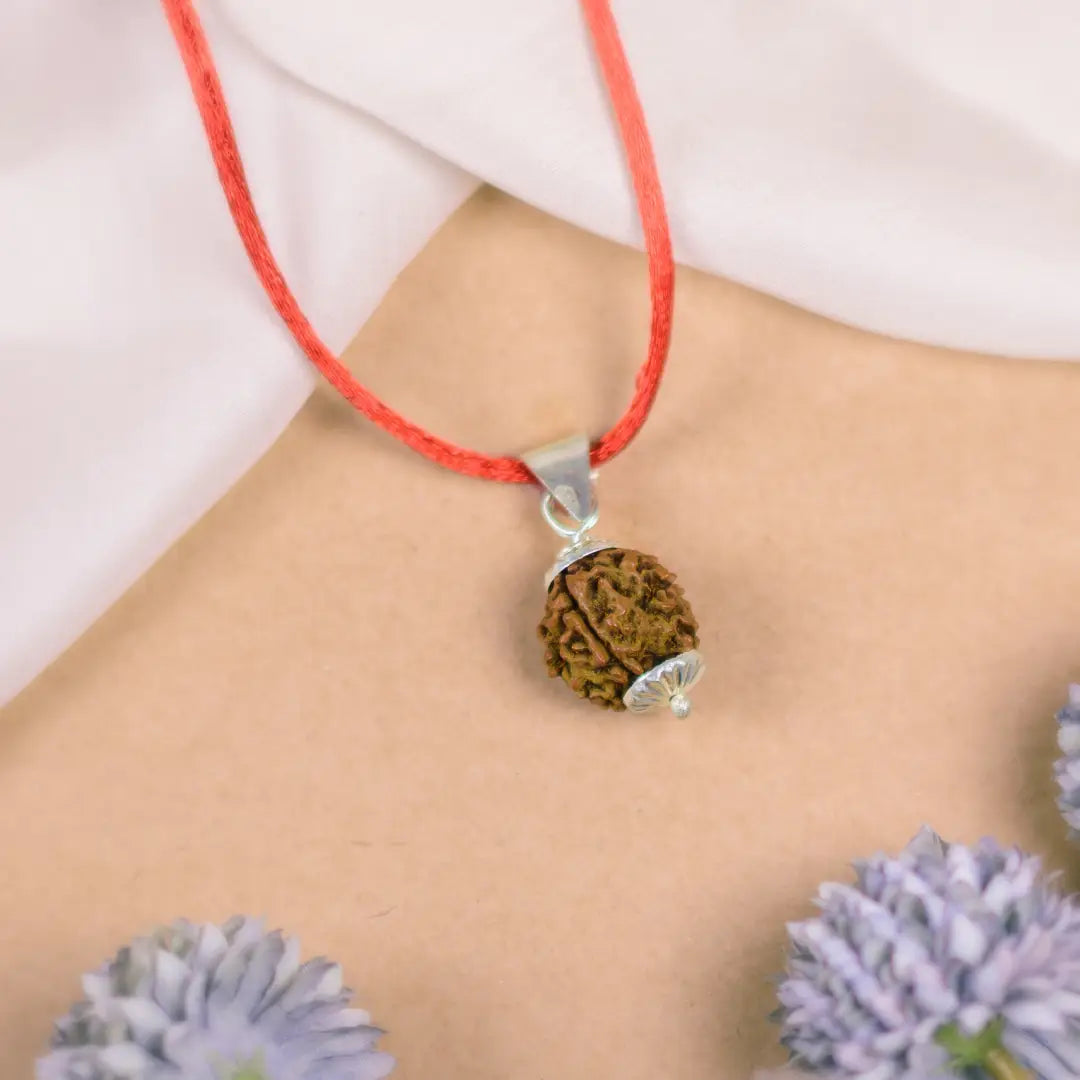 4 mukhi rudrax locket