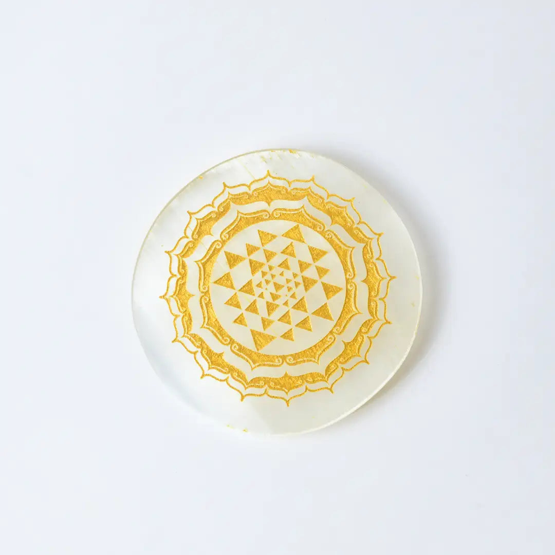 Selenite Sri Yantra Charging Plate – Round