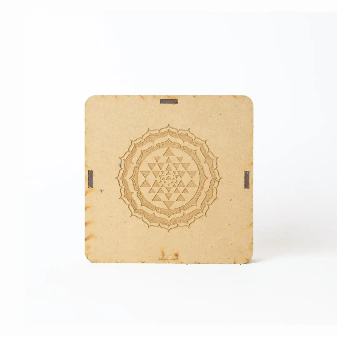 Selenite Sri Yantra Charging Plate – Round