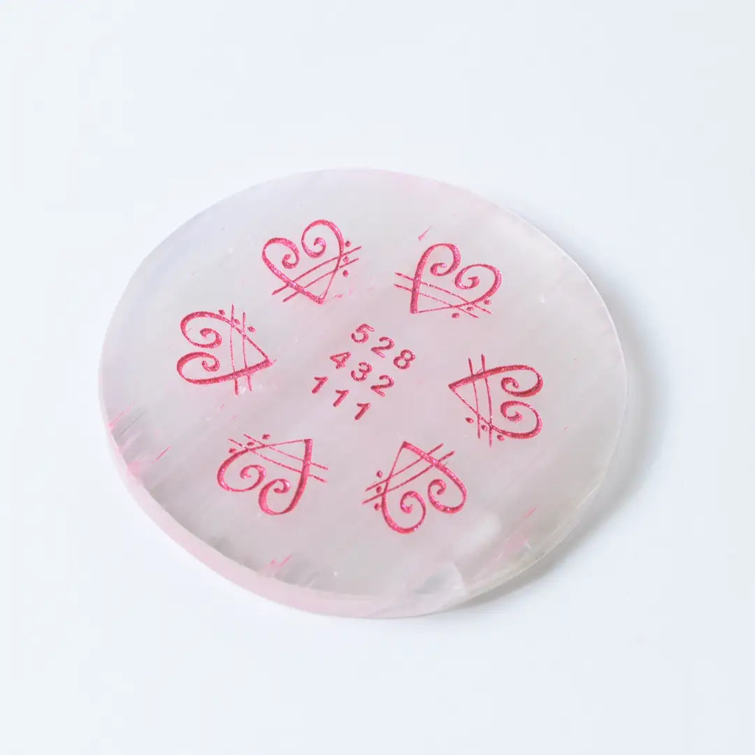 Selenite Love & Healing Manifestation Plate – Round